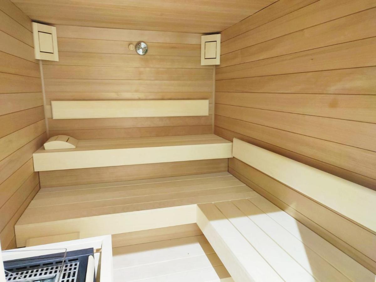 Panorama Apartment Vienna - Free Parking, Sauna & Fitness ภายนอก รูปภาพ