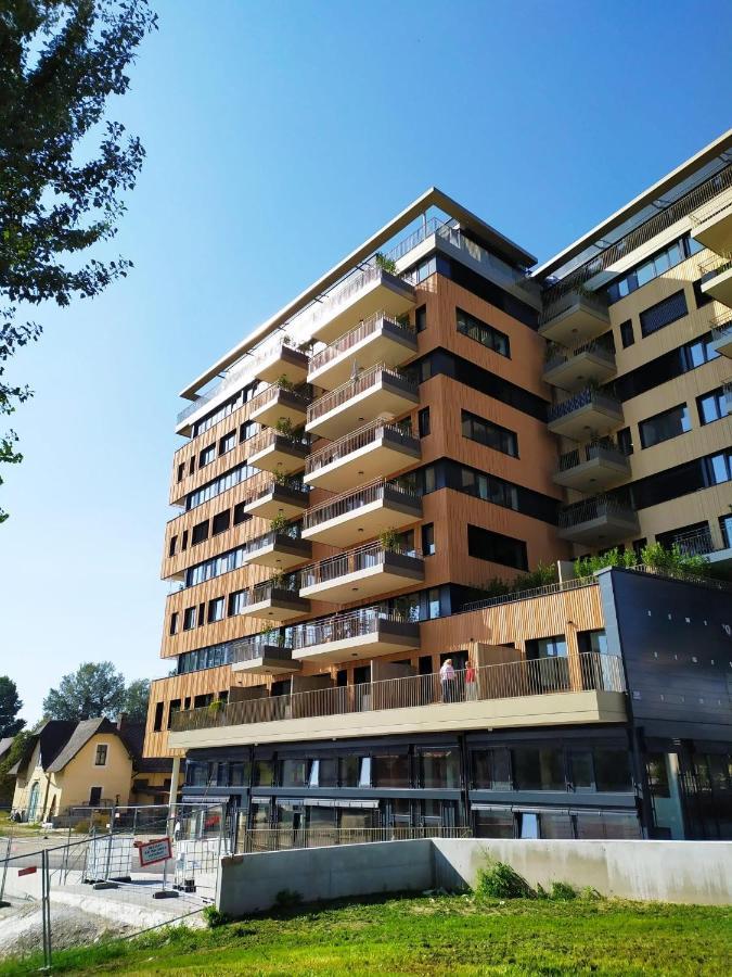 Panorama Apartment Vienna - Free Parking, Sauna & Fitness ภายนอก รูปภาพ