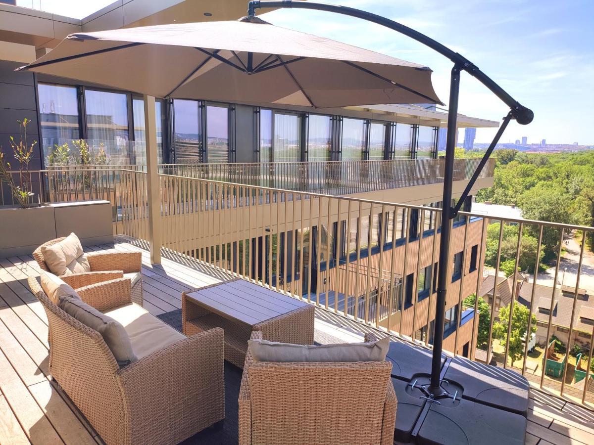 Panorama Apartment Vienna - Free Parking, Sauna & Fitness ภายนอก รูปภาพ